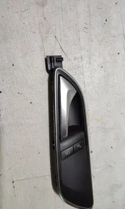 Mercedes-Benz A W176 Front door interior handle 8141034976V L3U9L03C