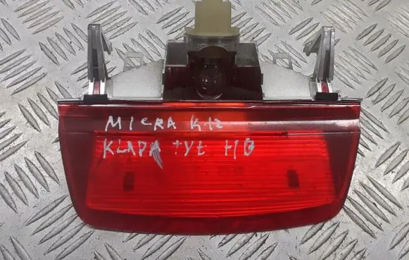 Nissan Micra Third/center stoplight