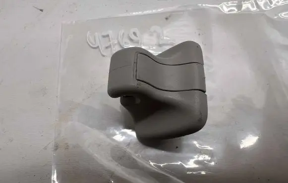 Volkswagen PASSAT B7 Sun visor clip/hook/bracket 