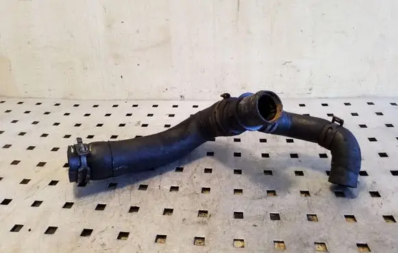 Skoda Superb B6 (3T) Engine coolant pipe/hose