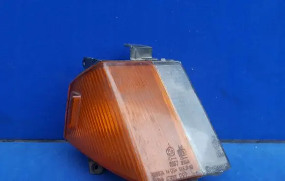 Toyota Celica A60 Front fender indicator light 14126R