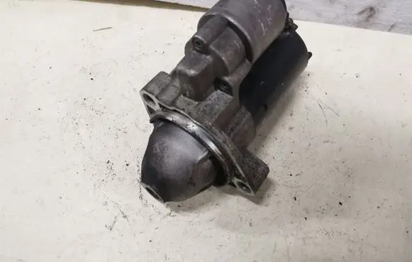 Audi A4 S4 B7 8E 8H Starter motor 06B911023A