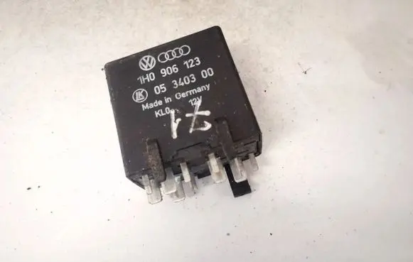 Volkswagen Golf II Other relay 1H0906123 05340300