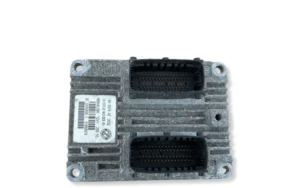 Fiat Grande Punto Engine control unit/module 51868974 866HBLG9K 0100456