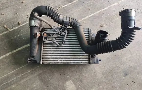 Nissan Qashqai Intercooler radiator 144614EB0A T301491 910997