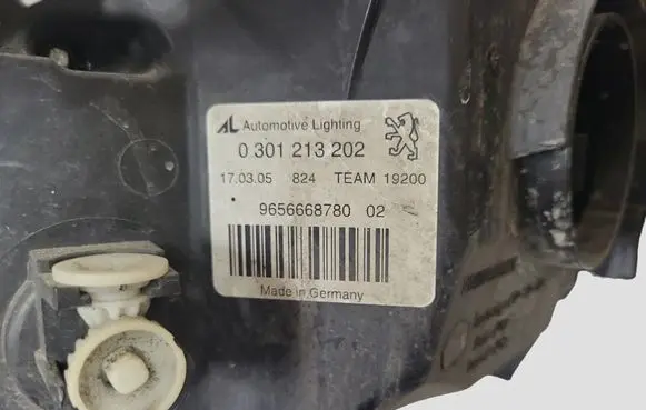 Peugeot 407 Headlight/headlamp 0301312202