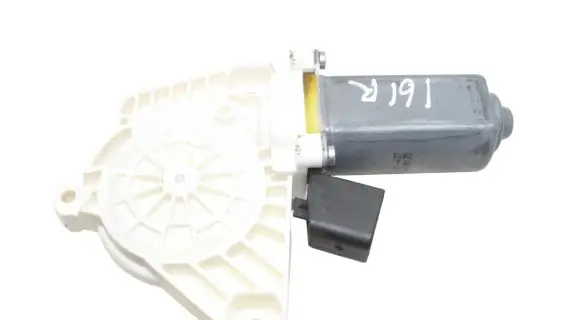 Mercedes-Benz SLK R172 Front door window regulator motor A2078200642