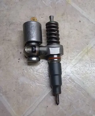 Land Rover Discovery Fuel injector MSC000030 BEBE2A01001 02116AV