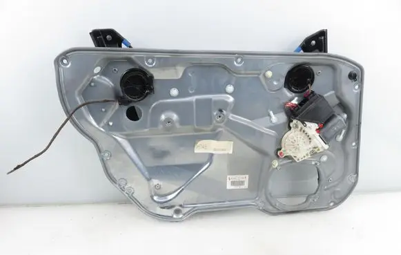 Seat Ibiza III (6L) Front door window regulator with motor 6L4837751CM