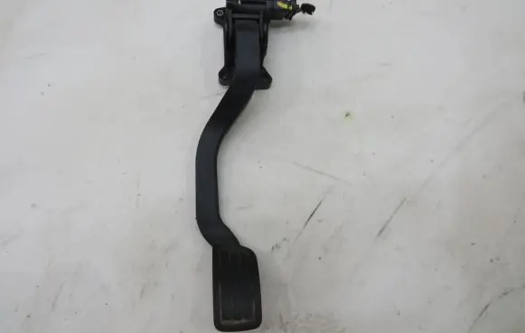 Peugeot 308 Accelerator throttle pedal 86ET38