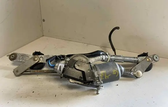 Toyota Auris 150 Front wiper linkage and motor 8511002190 1593000831