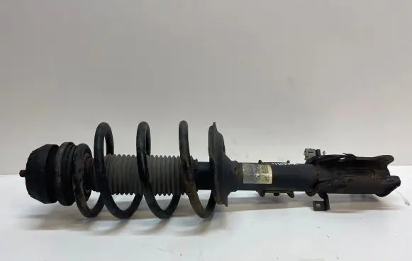 Mercedes-Benz Vito Viano W639 Front shock absorber with coil spring 335931