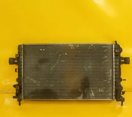Opel Astra H Coolant radiator B57272001