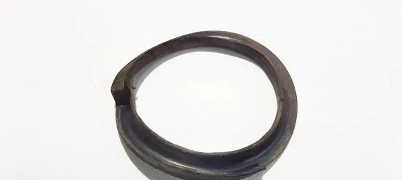 BMW 3 E90 E91 Front coil spring rubber mount 31336767500
