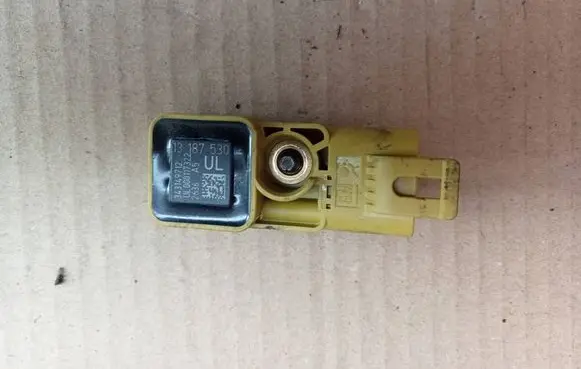 Opel Corsa D Airbag deployment crash/impact sensor 343149712 2635 UL000117322