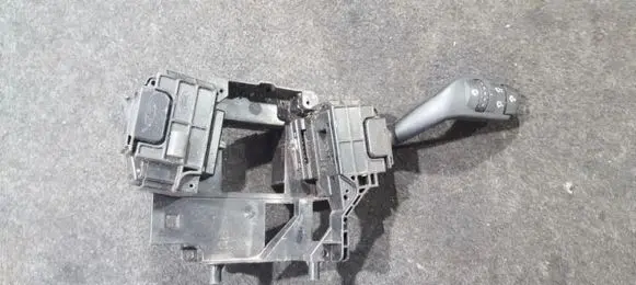 Ford Focus C-MAX Wiper control stalk 17d346