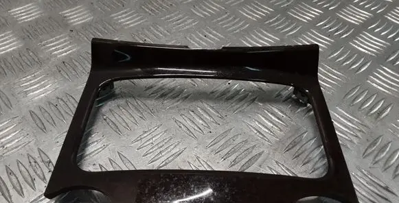 Volkswagen Touareg I Center console decorative trim 7L6863378