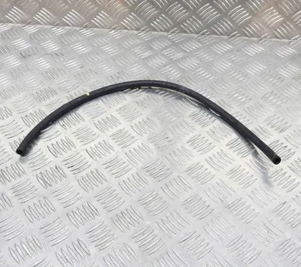 Coolant pipe/hose