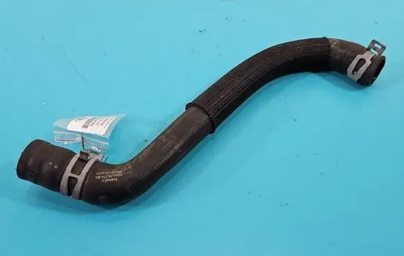 Engine coolant pipe/hose