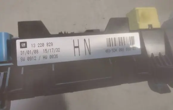 Opel Zafira B Fuse box set 13220829 5DK00866943