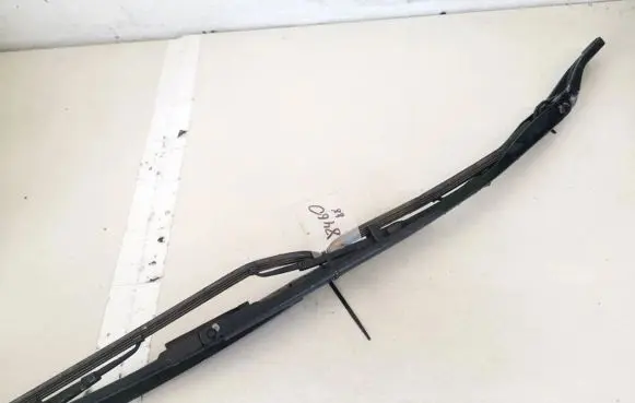 Peugeot 607 Front wiper blade arm