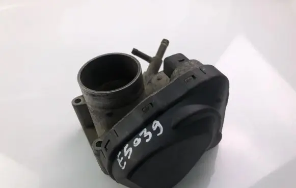 Skoda Fabia Mk1 (6Y) Throttle valve 047133062