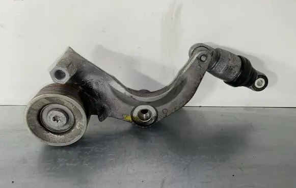 Honda CR-V Generator/alternator belt tensioner 5618224100