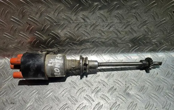 Opel Frontera A Spark distributor 0237523010