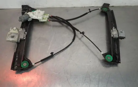 Nissan Micra Sliding door window regulator with motor