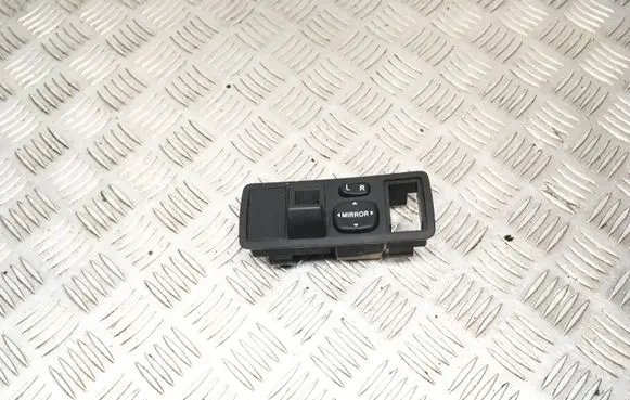Toyota Corolla E120 E130 Wing mirror switch 183574 777663