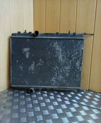 Coolant radiator