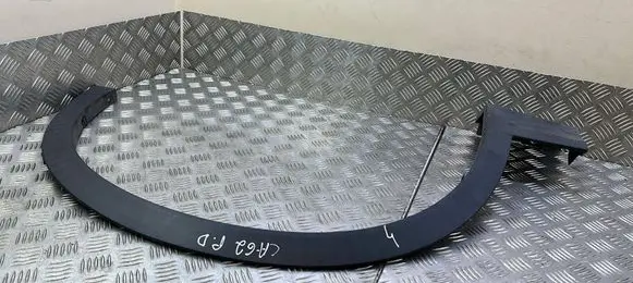 Front arch trim