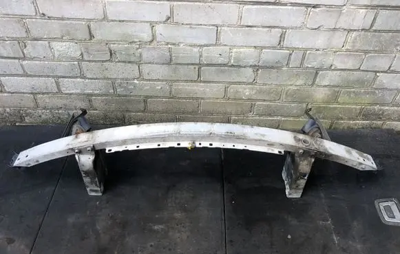 Mercedes-Benz E W212 Front bumper cross member A2126201500