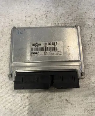 Volkswagen PASSAT B5 Engine control unit/module 8D0906018R 0261206317 26SA6485
