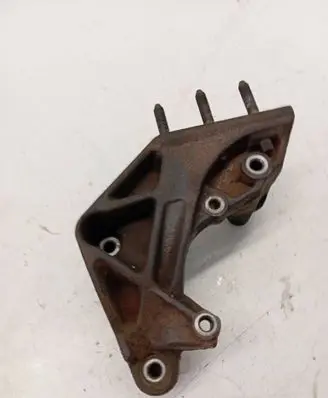 Mitsubishi Grandis Generator/alternator bracket 16508
