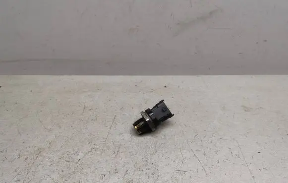 Opel Corsa D Fuel pressure sensor 0281002903