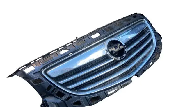Opel Insignia A Front bumper upper radiator grill 90320054