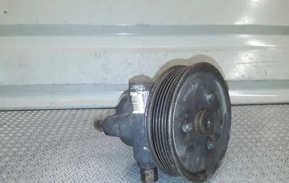 Renault Trafic II (X83) Power steering pump 8200024738