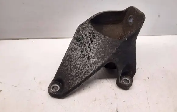Audi A6 S6 C6 4F Engine mounting bracket 4F0199307N