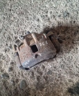 Hyundai Getz Front brake caliper
