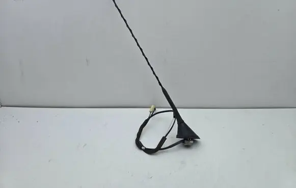 Toyota Prius (XW20) Radio antenna 