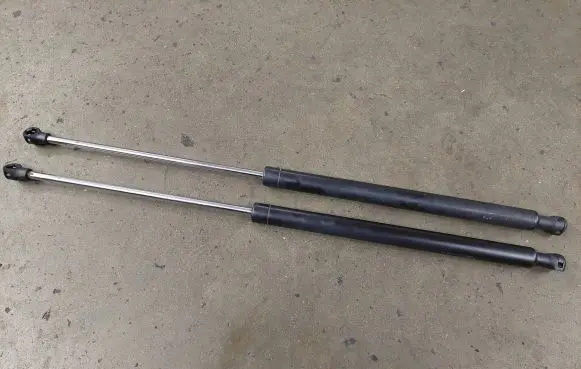 Renault Laguna II Tailgate/trunk strut/damper 82000253170
