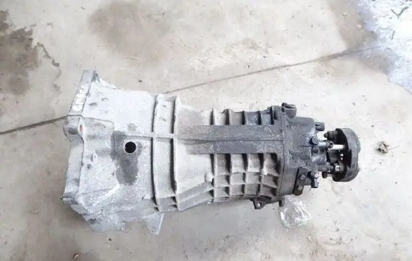 Opel Omega B2 Manual 5 speed gearbox M79