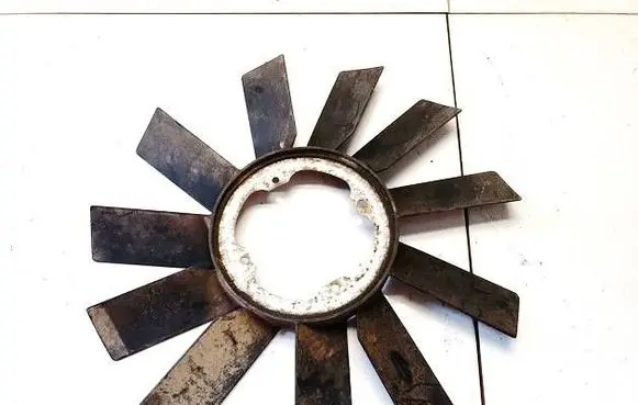 BMW 5 E39 Fan impeller 17233639