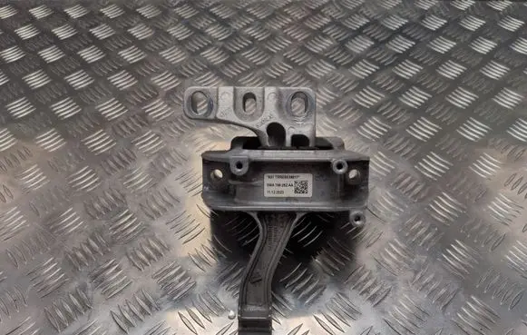 Skoda Octavia Mk4 Engine mount bracket 5WA199262AA 11122023