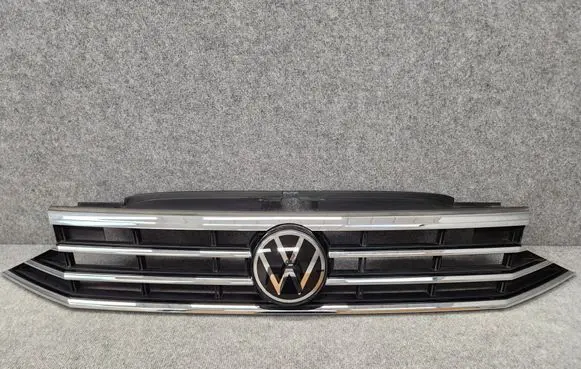 Volkswagen PASSAT B8 Front bumper upper radiator grill 3G0853651DSCZ 3G0853651D