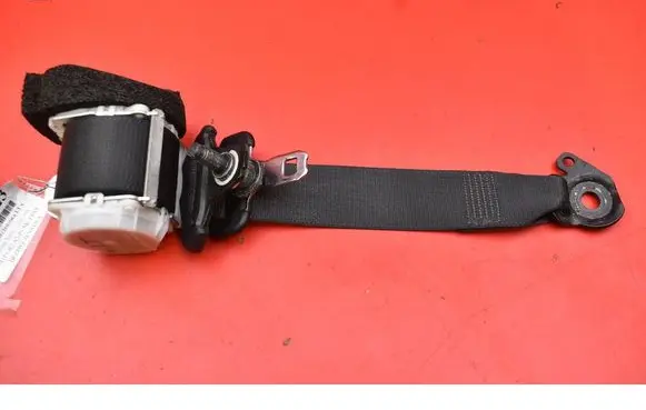 Toyota Yaris Front seatbelt 7P2700