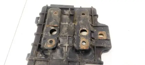Hyundai Getz Battery box tray 
