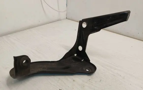 Audi A6 S6 C6 4F Intercooler pipe mounting bracket 4F0145813f