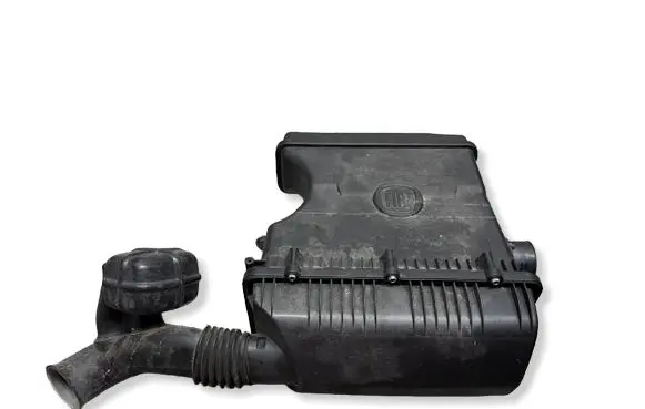 Fiat 500L Air filter box 51890357